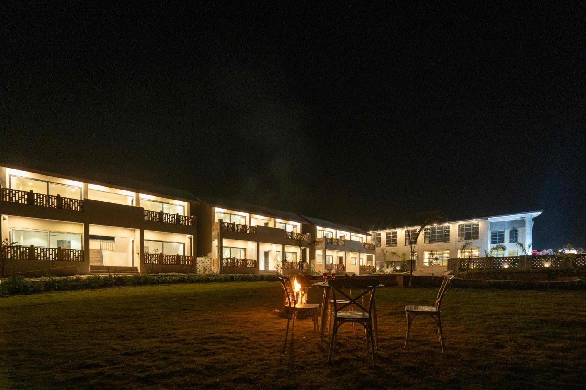 Palpur Fort A Kuno Wildlife Resort, Morawan Sesaipura Exterior photo