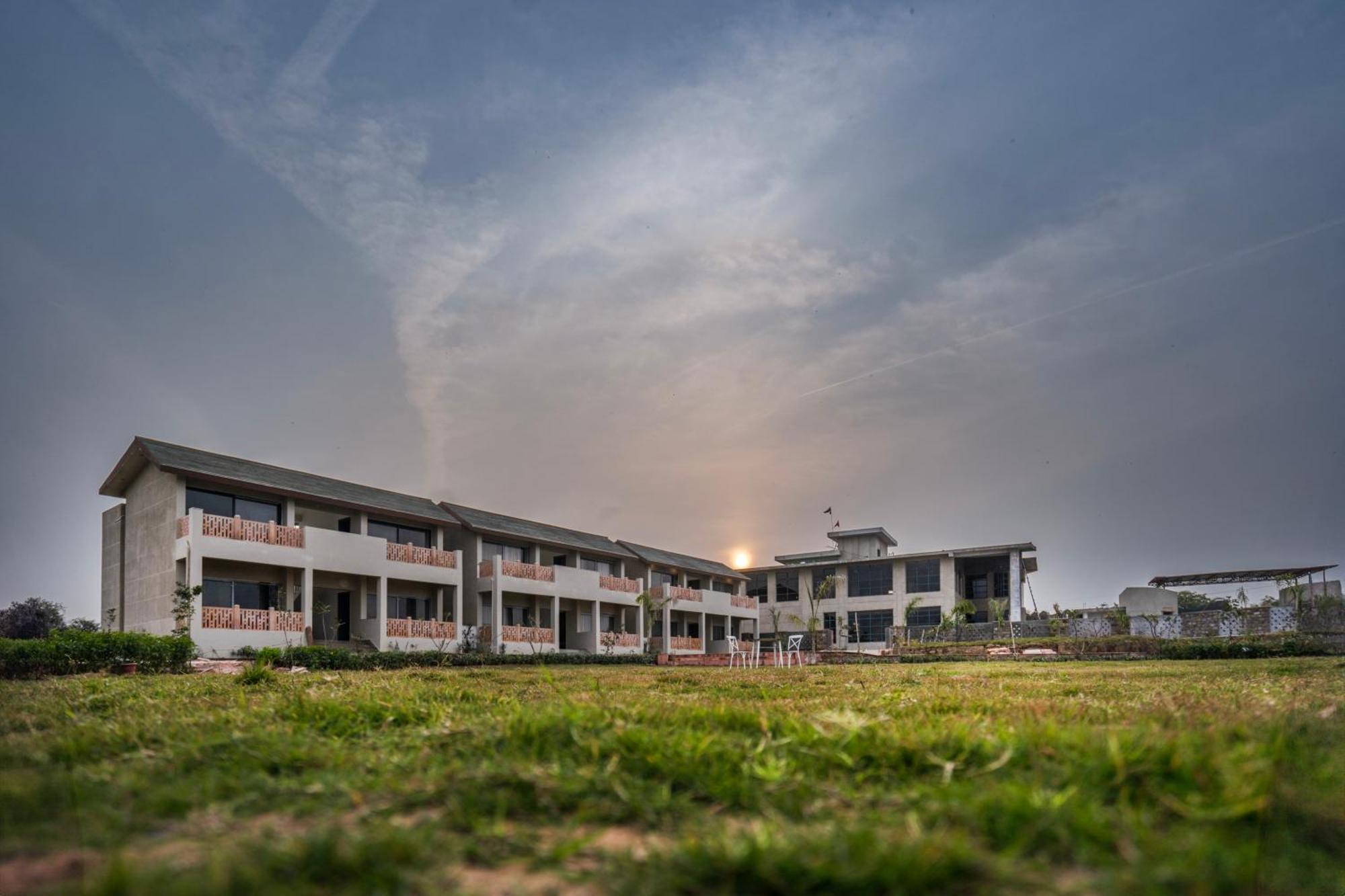 Palpur Fort A Kuno Wildlife Resort, Morawan Sesaipura Exterior photo