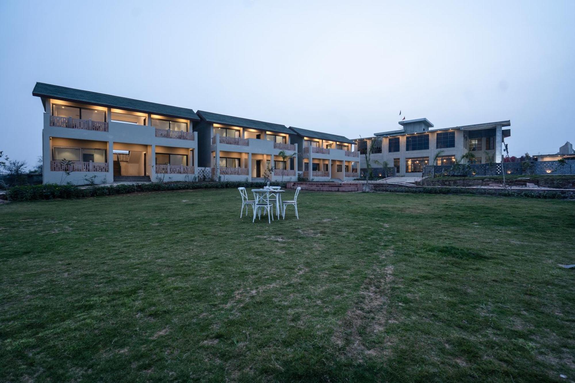 Palpur Fort A Kuno Wildlife Resort, Morawan Sesaipura Exterior photo